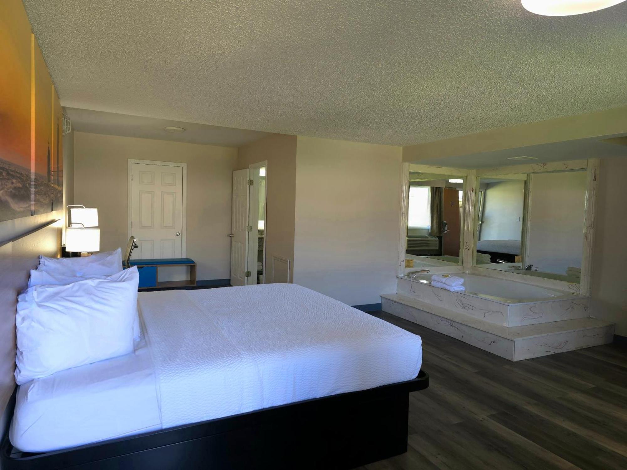 Days Inn And Suites By Wyndham Port Huron Dış mekan fotoğraf